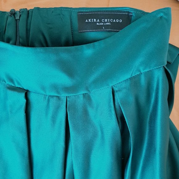 AKIRA Chicago - Black Label - Emerald Green High Low Skirt - Picture 2 of 5